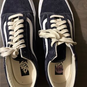 Vans Men's Dark Blue and White Sneakers